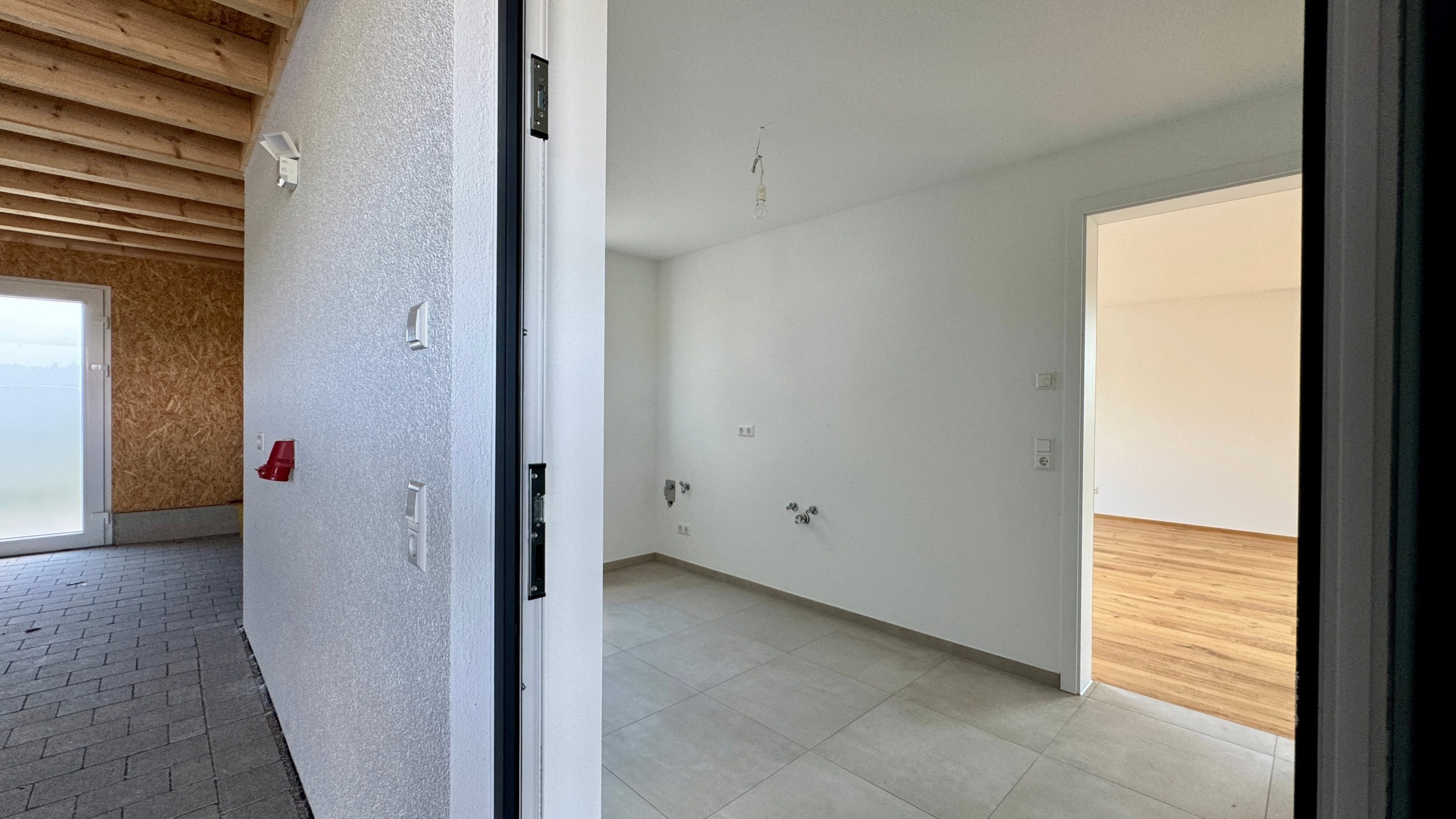 Garage/Hauswirtschaftsraum/Wohnzimmer