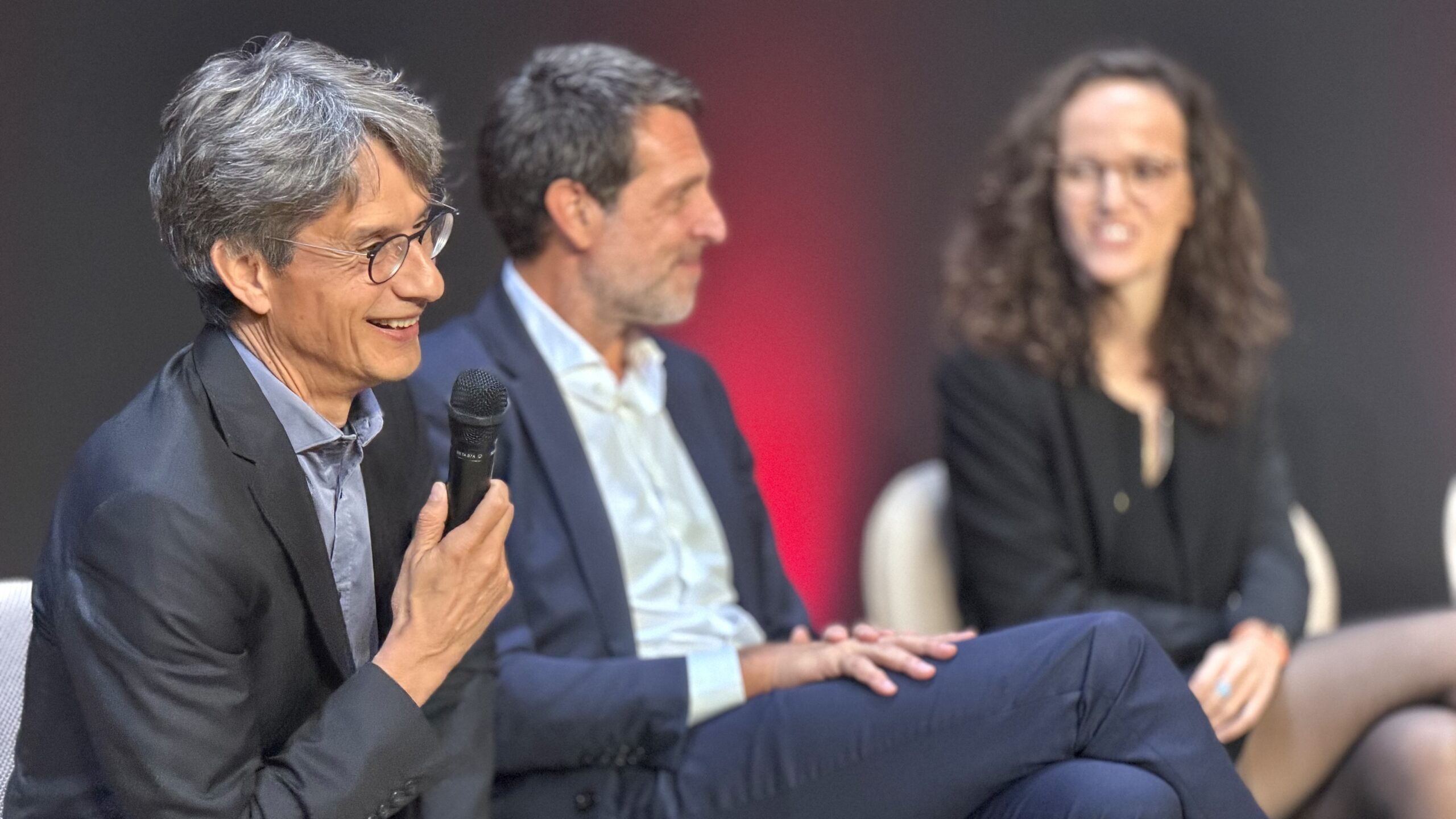 « Les usages s’ajoutent, mais les modèles économiques se détruisent. » Bruno Patino, lors du colloque NPA du 2 octobre 2026 © Nathalie Klimberg