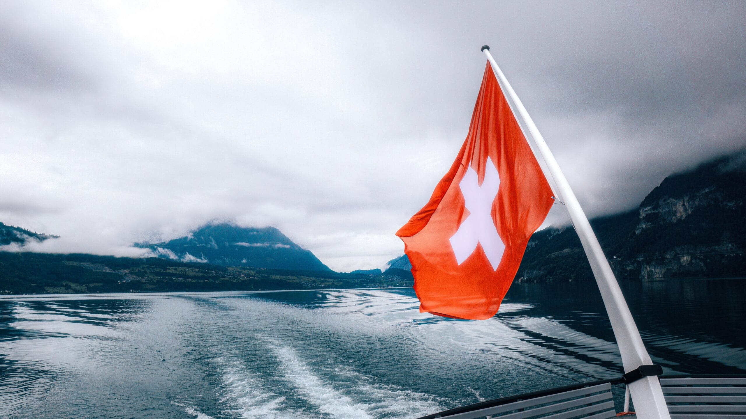 Swiss Sàrl GmbH Sagl formation Geneva