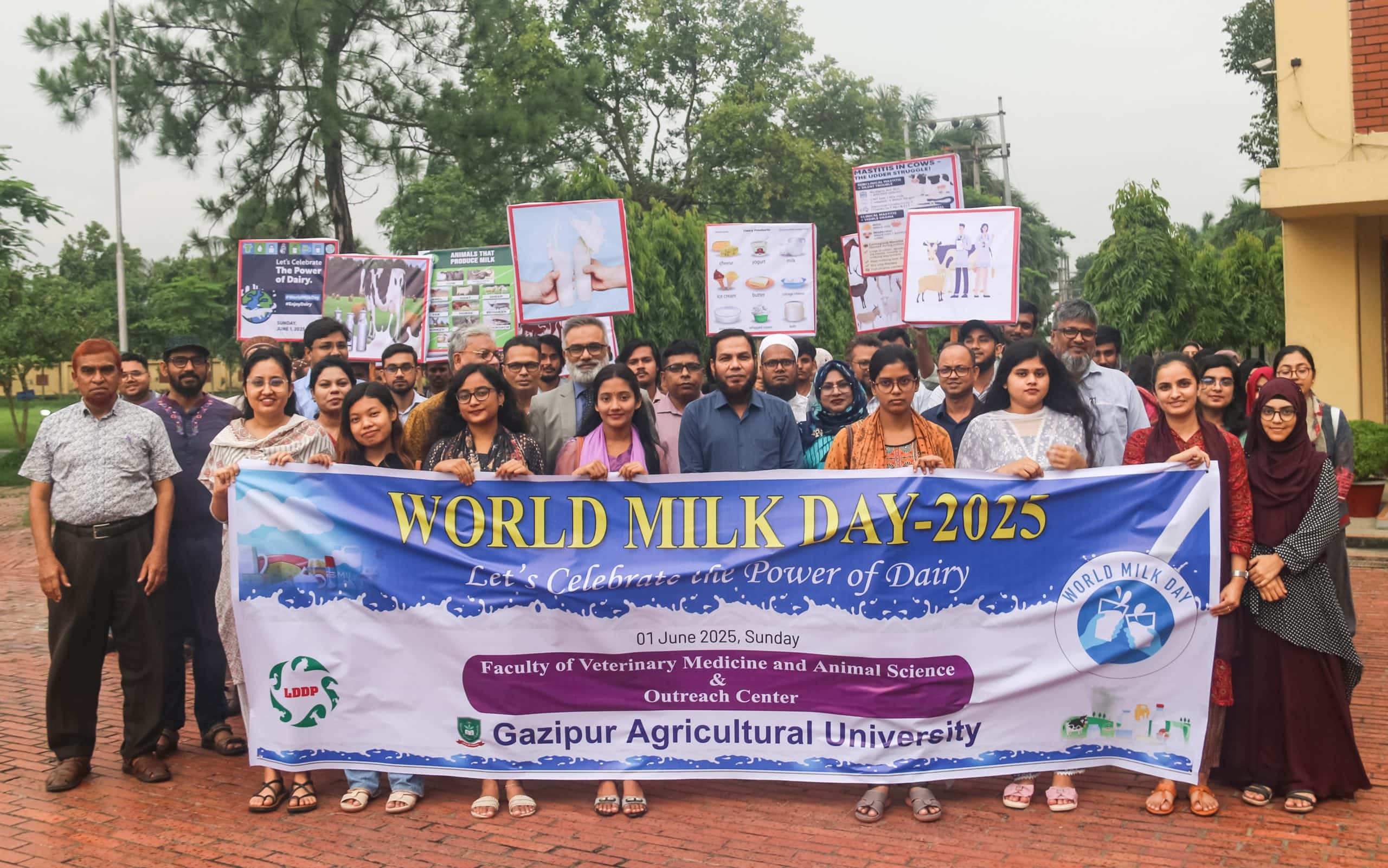 পুষ্টি ও সচেতনতায় গাকৃবির বিশ্ব দুগ্ধ দিবস উদযাপন