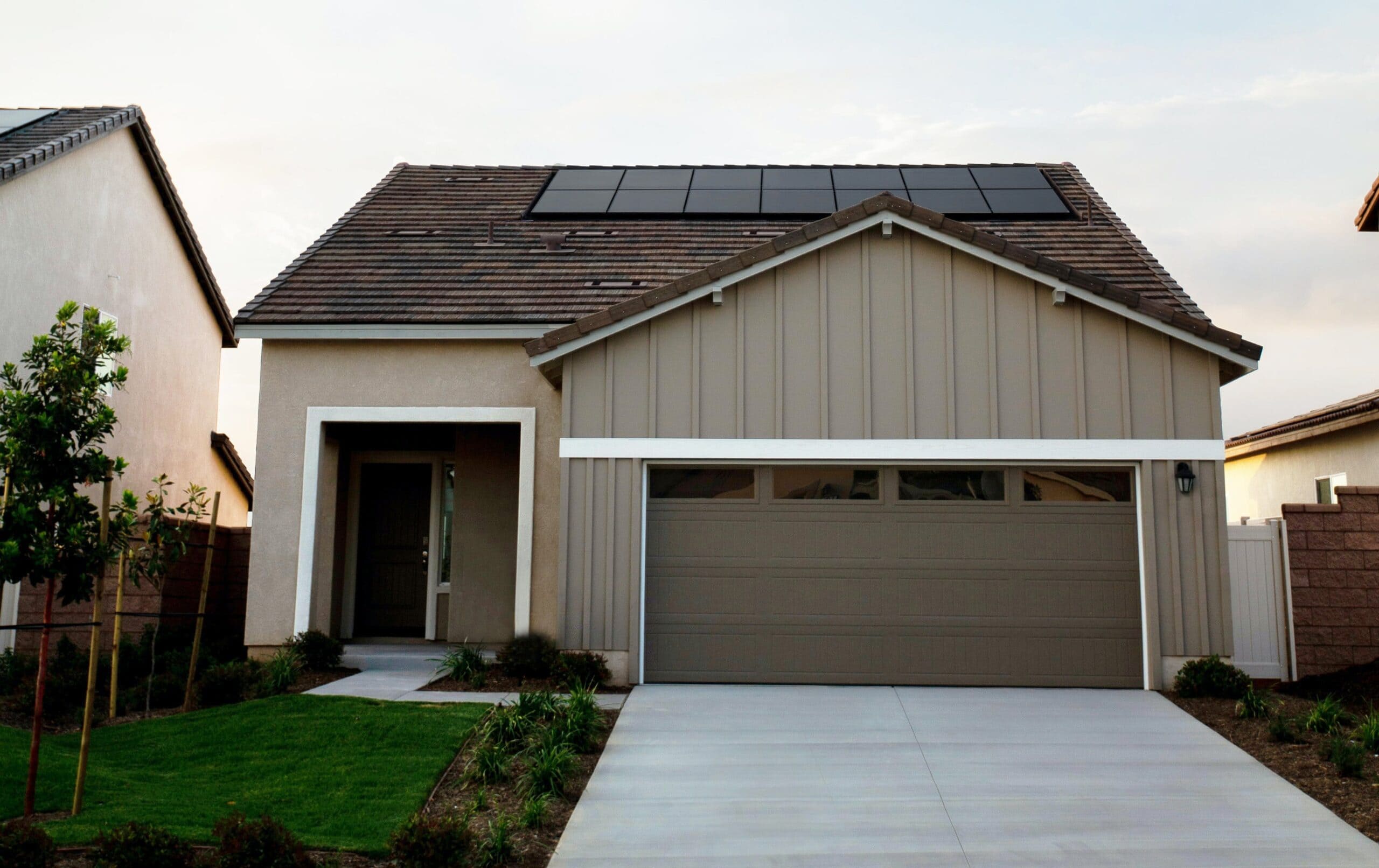 Considerations When Finding a Top-Rated Garage Door Repair Company in Toronto