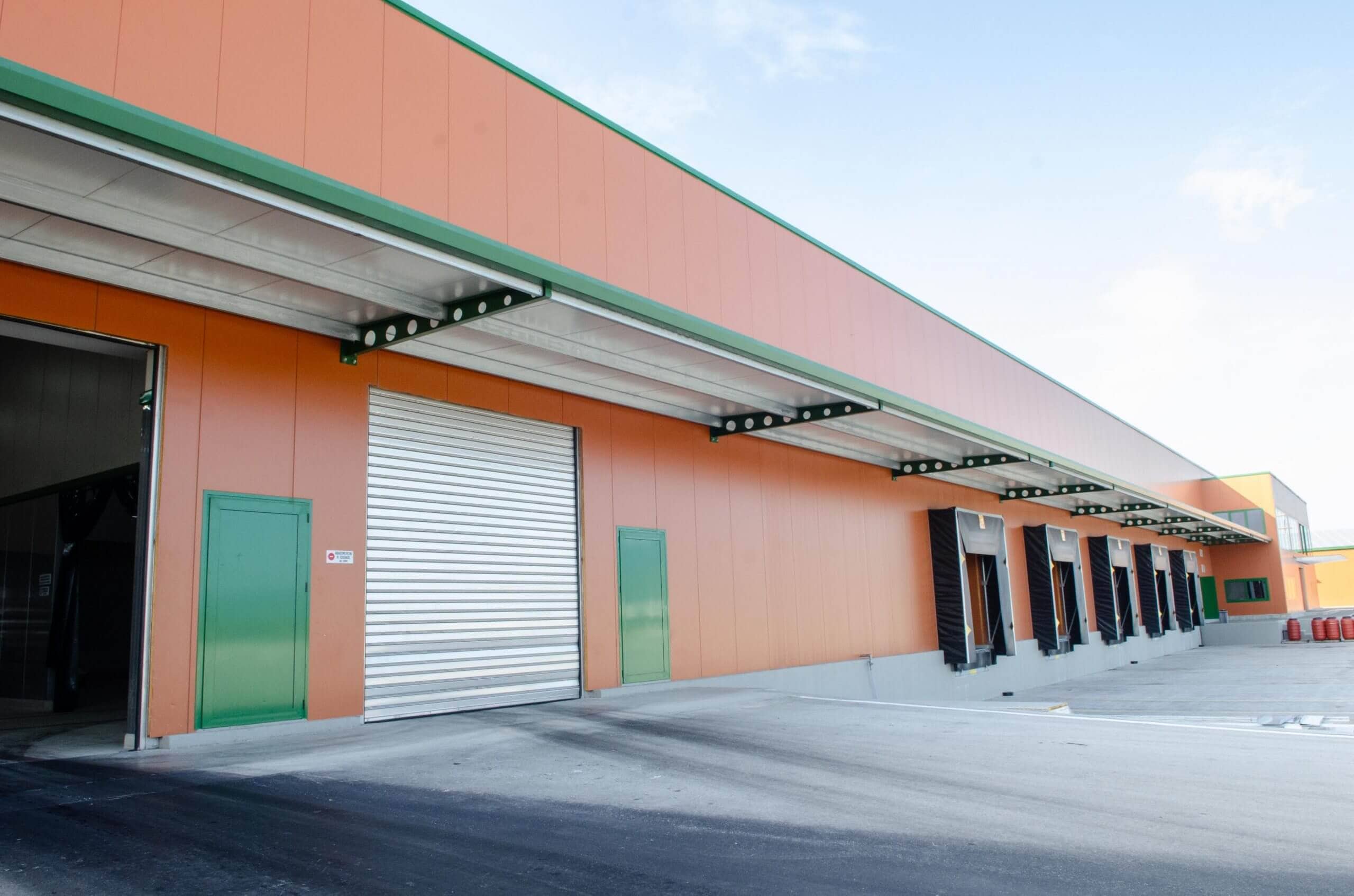2.-Steel-Buildings_Trofico__1581-scaled