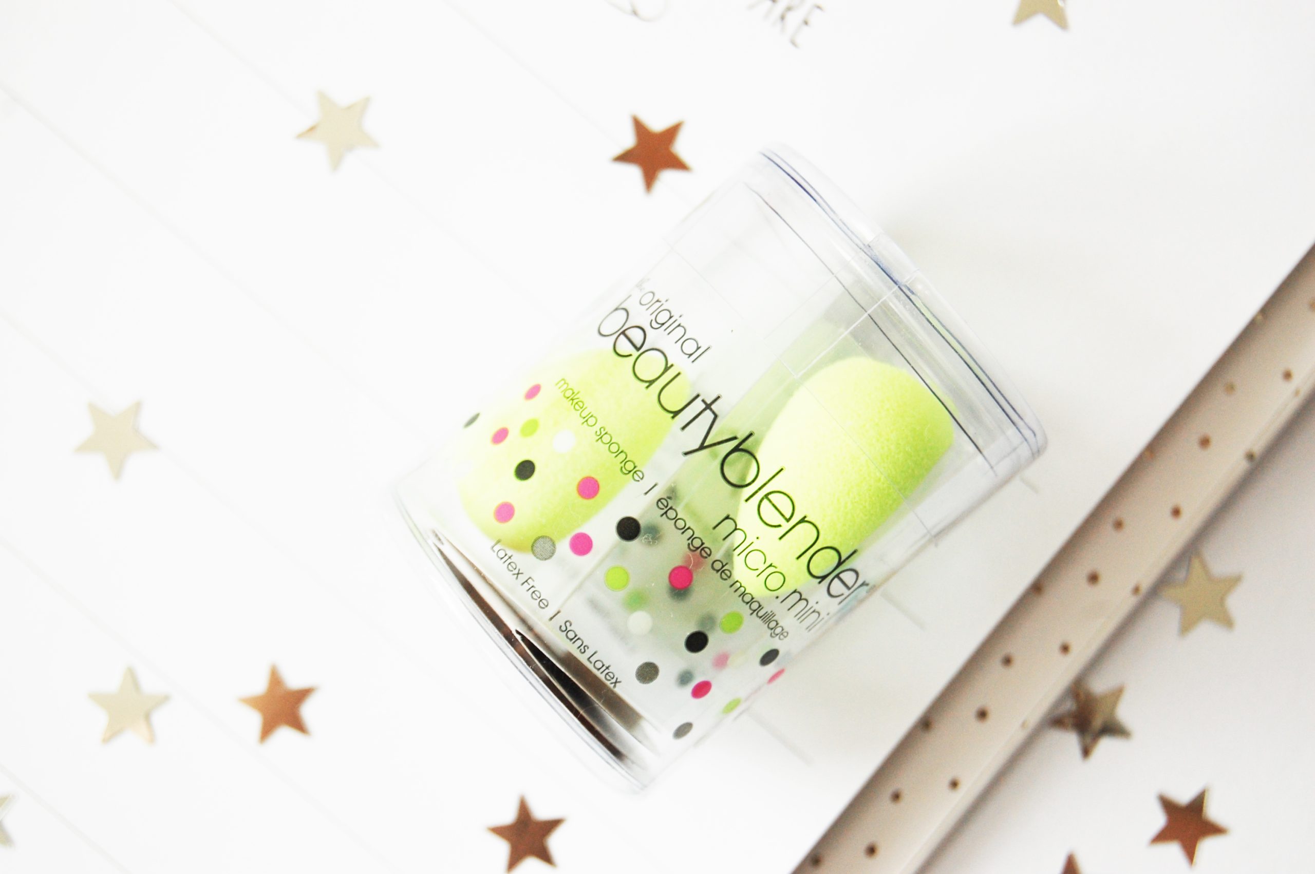 Beauty tool: Beautyblender Micro.Mini