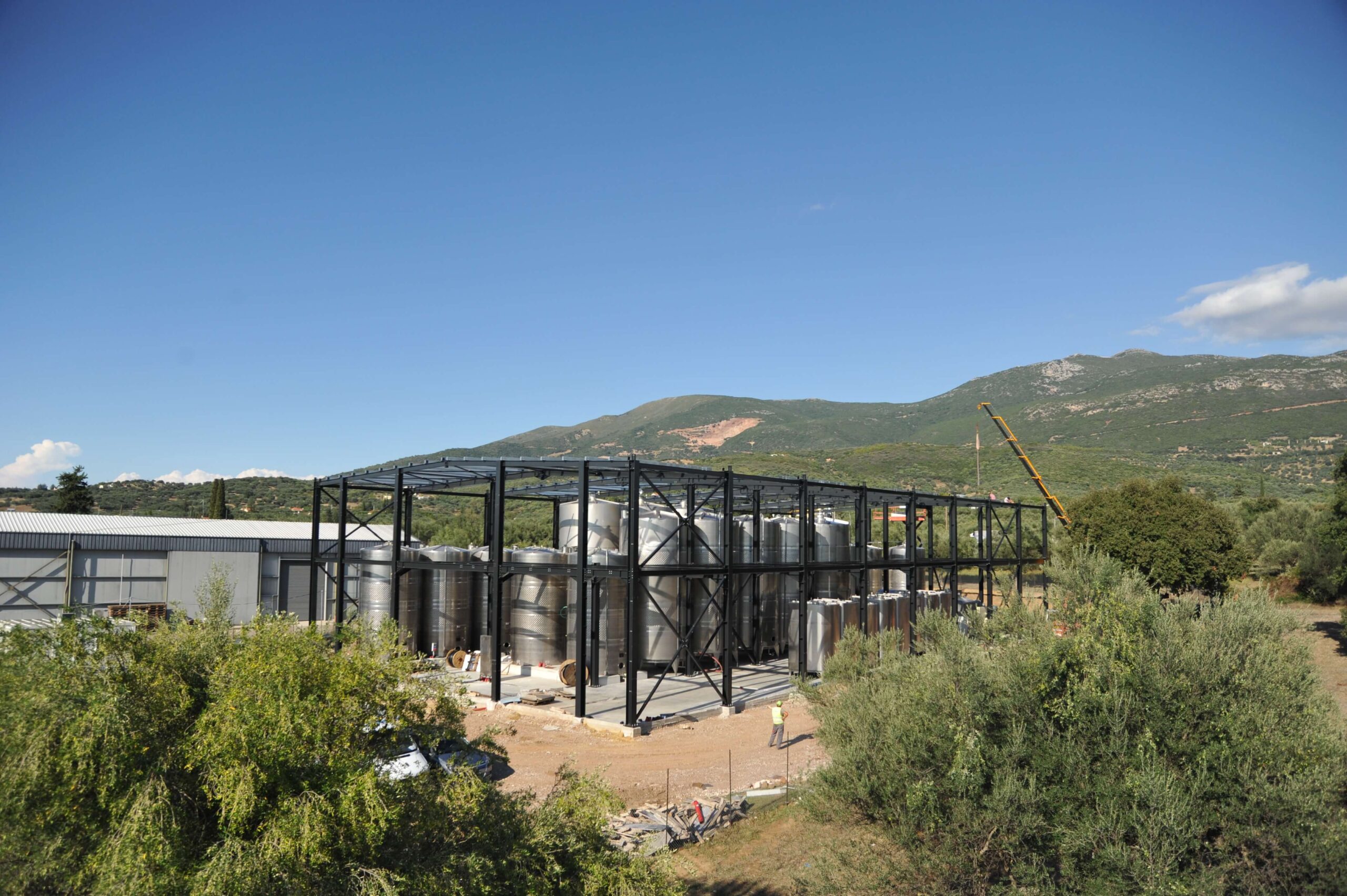 17. N3 -Steel Buildings_Antonopoulos Vineyards_Installation_5140