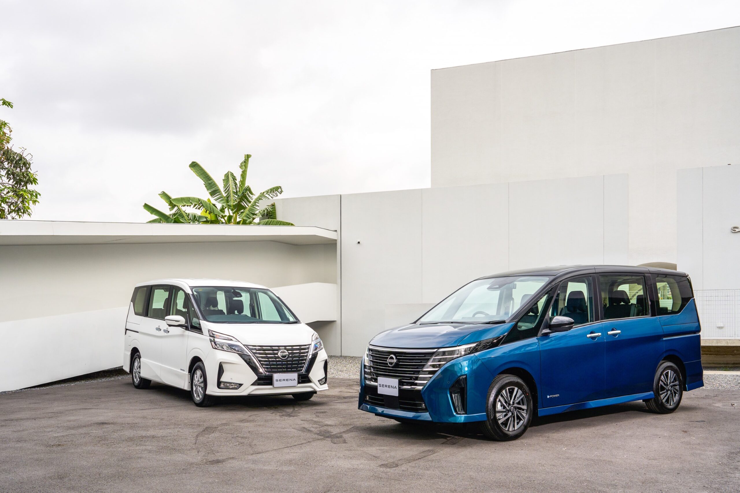 Turquoise Blue with Black Roof 11 scaled