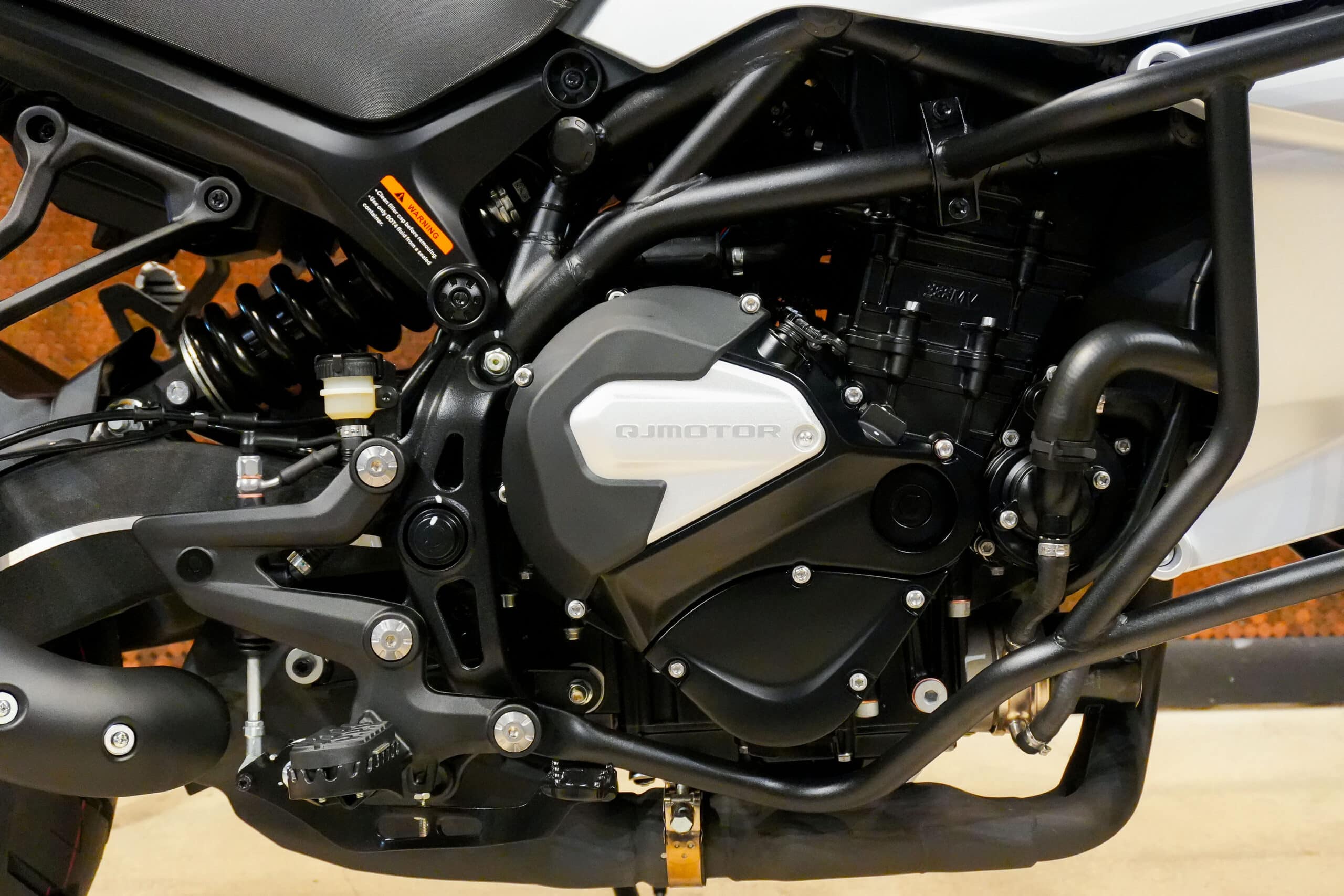 2023 QJ MOTOR SRT750