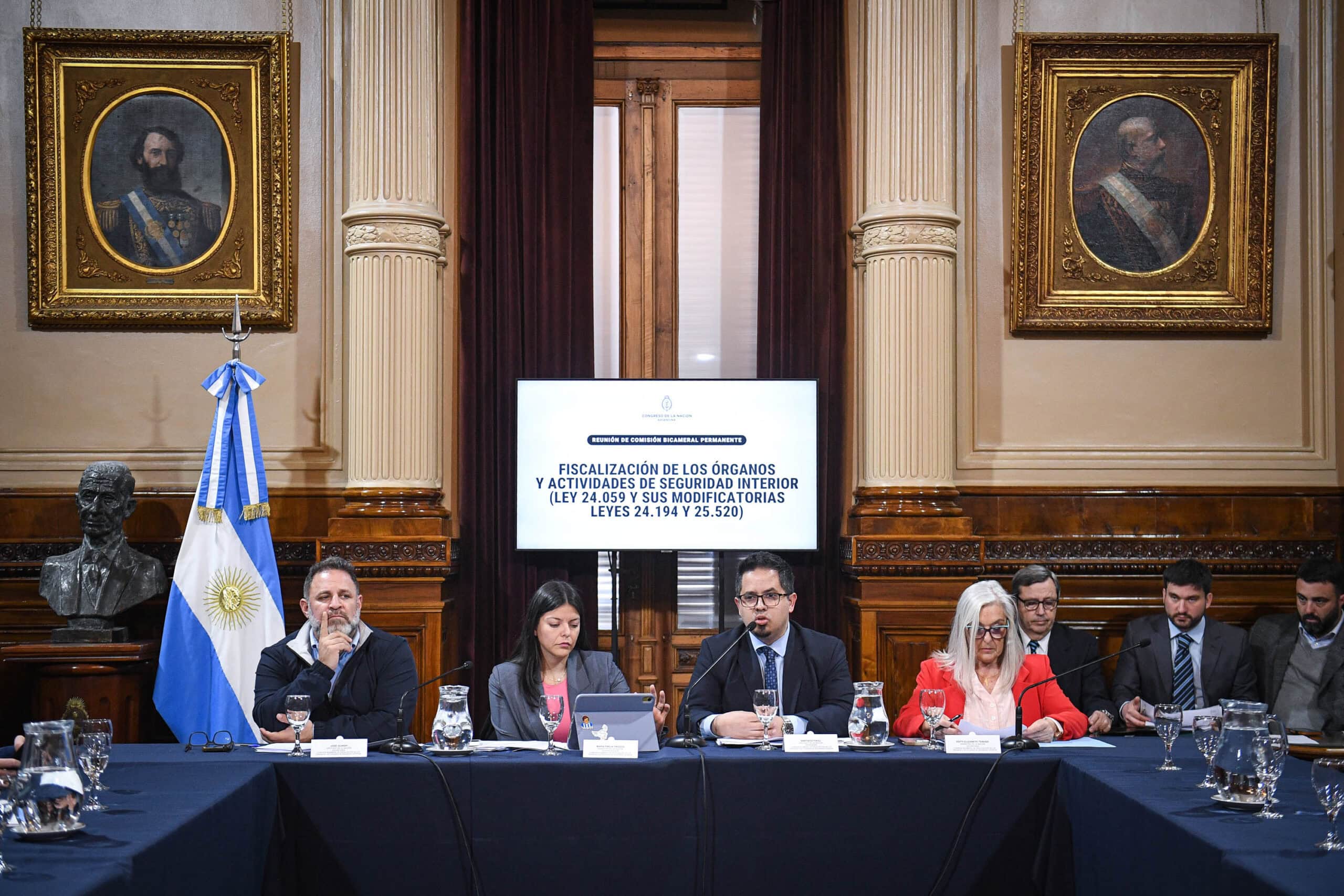 La Comisión Bicameral de Seguridad Interior definió su agenda de trabajo enfocada en ciberdelito, narcotráfico y fronteras