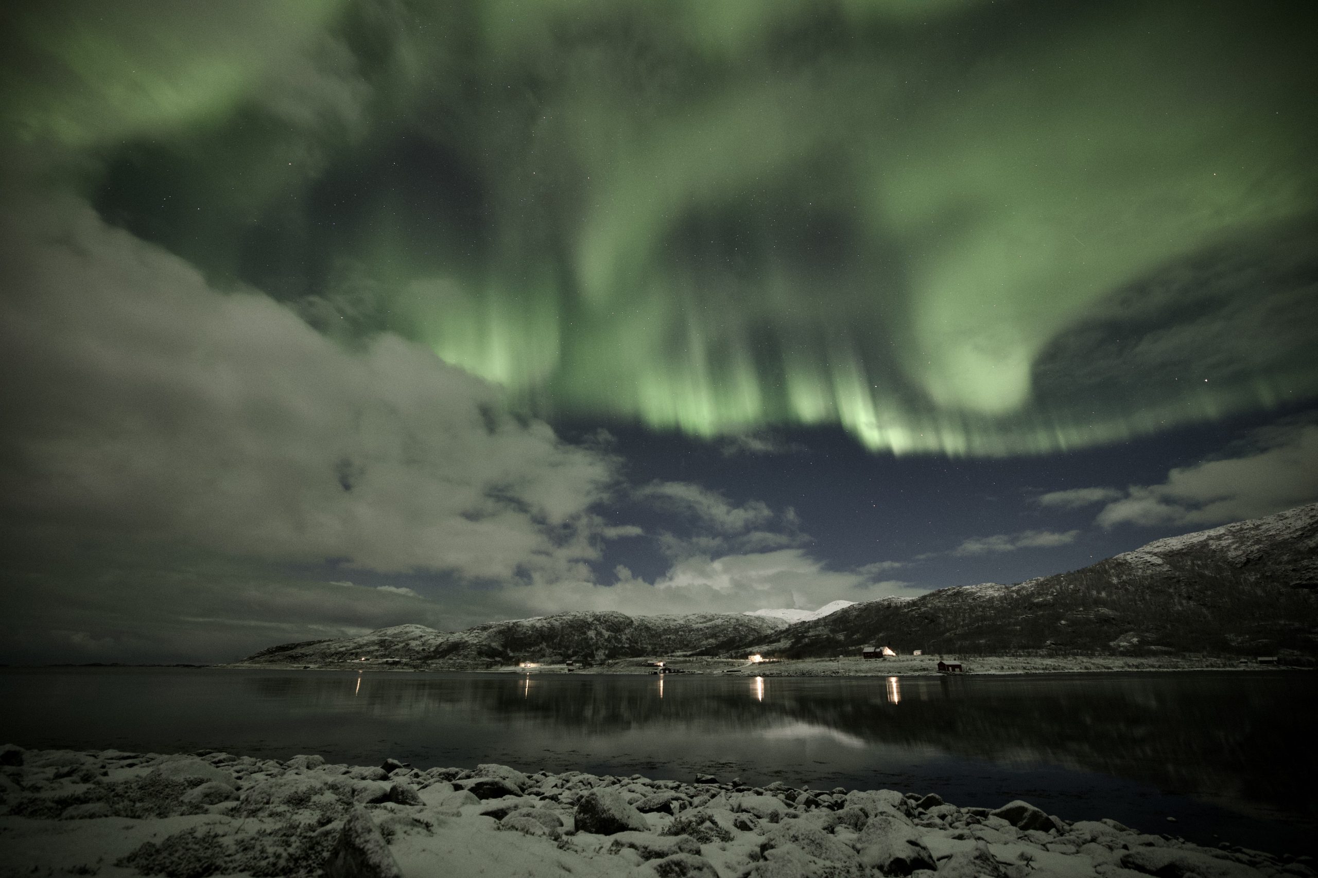 Nordlichter am Skarsfjord mit Northern Horizon Nordlichter am Skarsfjord mit Northern Horizon