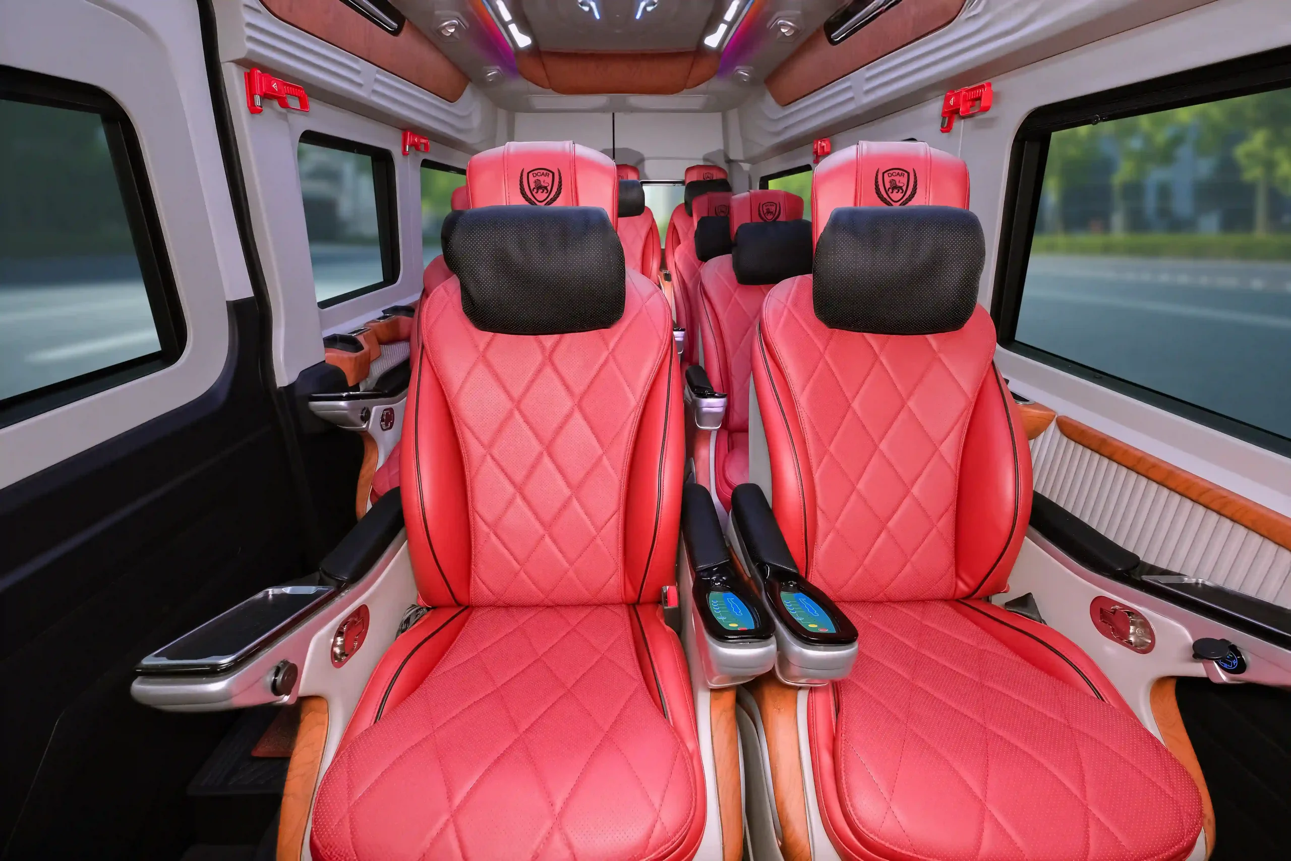 Thuê xe trọn gói Limousine đi Châu Đốc