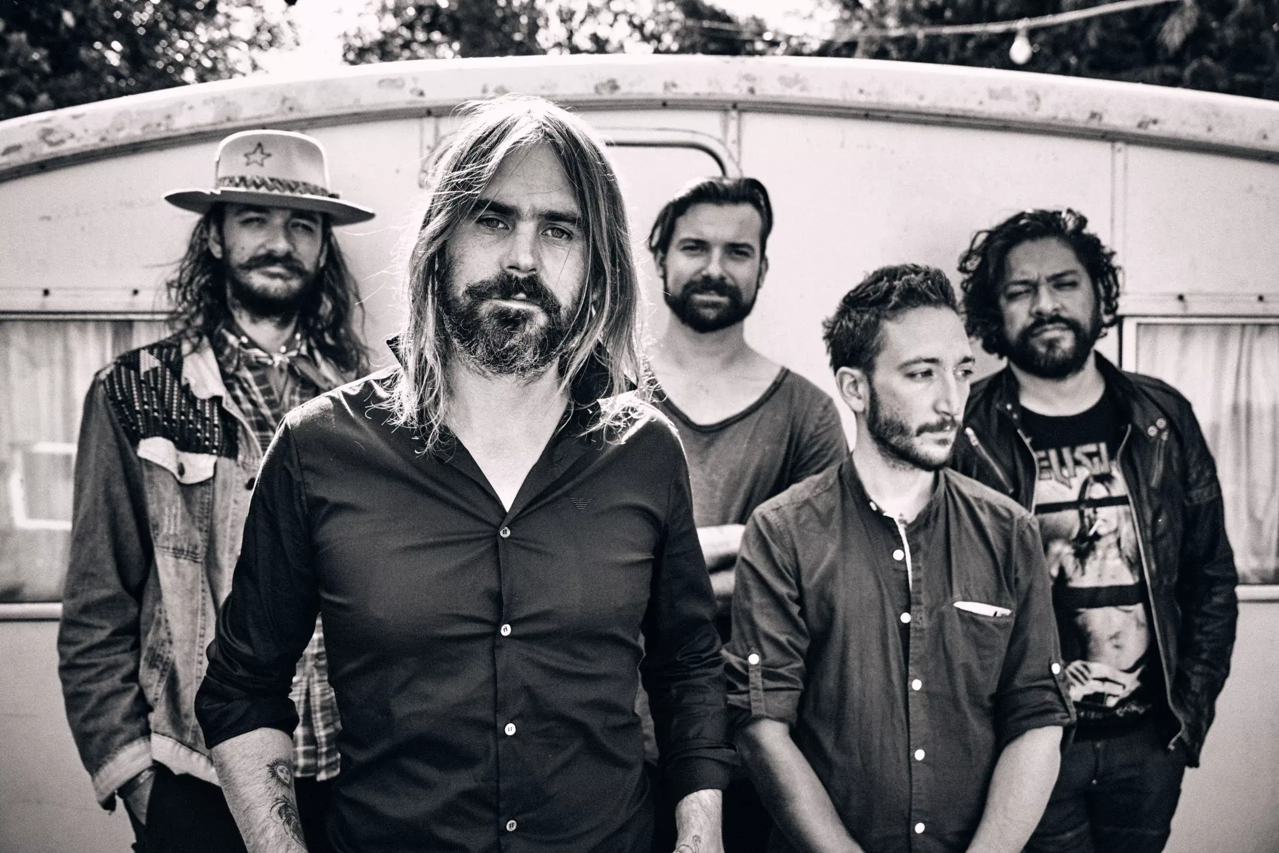 Electric Pyramid affiche un style néo-hippie qui résonne dans leur musique