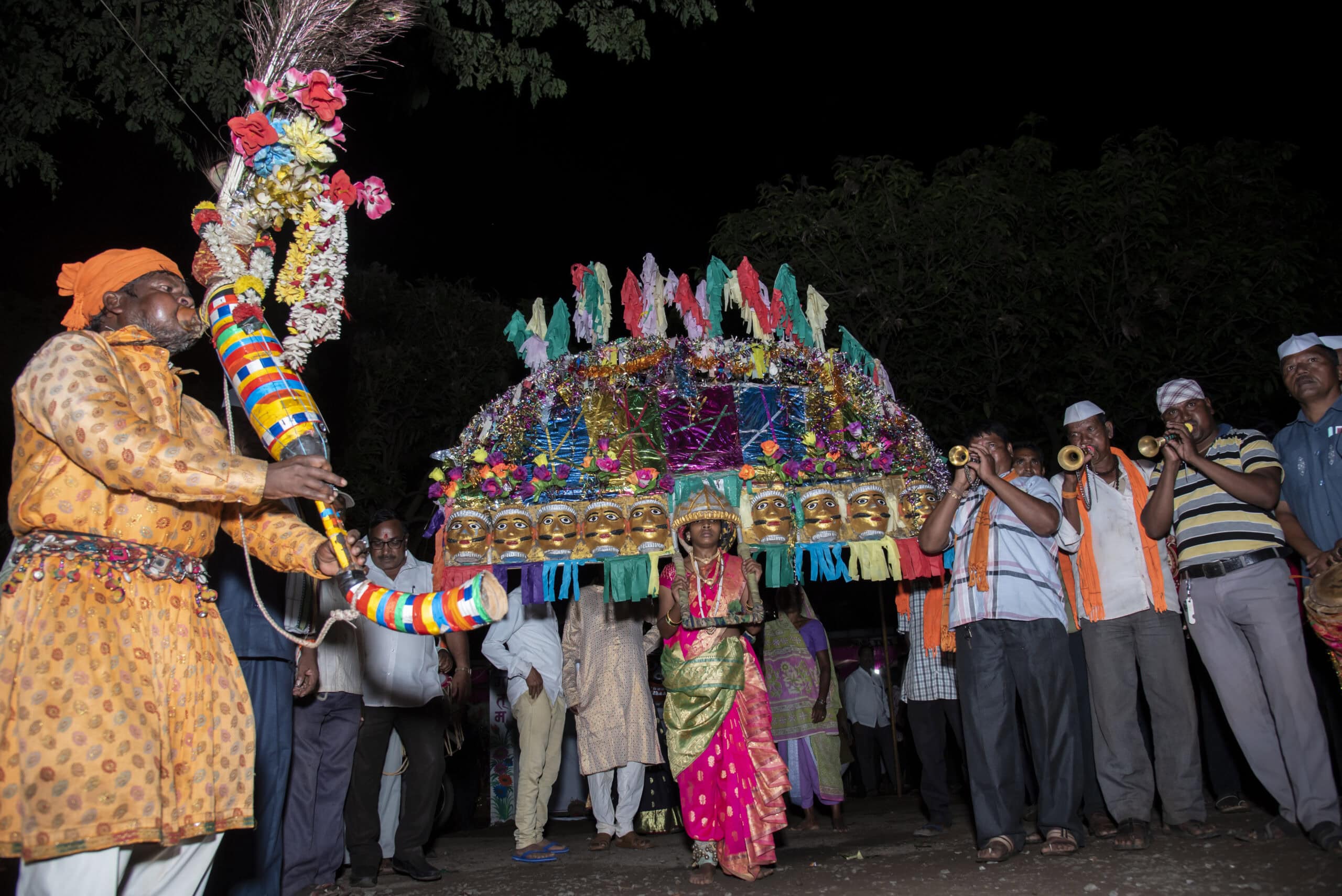 Tarpa Dance