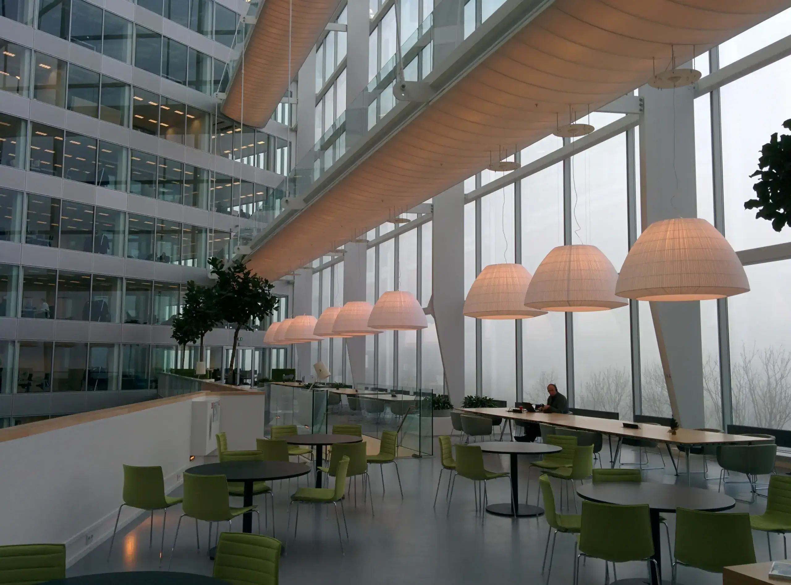 pavimento in resina food court centro commerciale