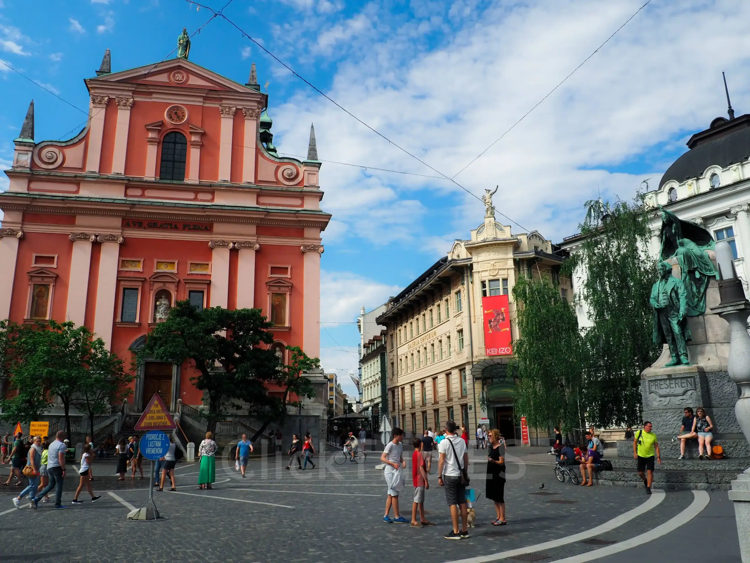 Plaza Prešeren. 10 lugares que ver en Liubliana la capital de Eslovenia. ClickTrip