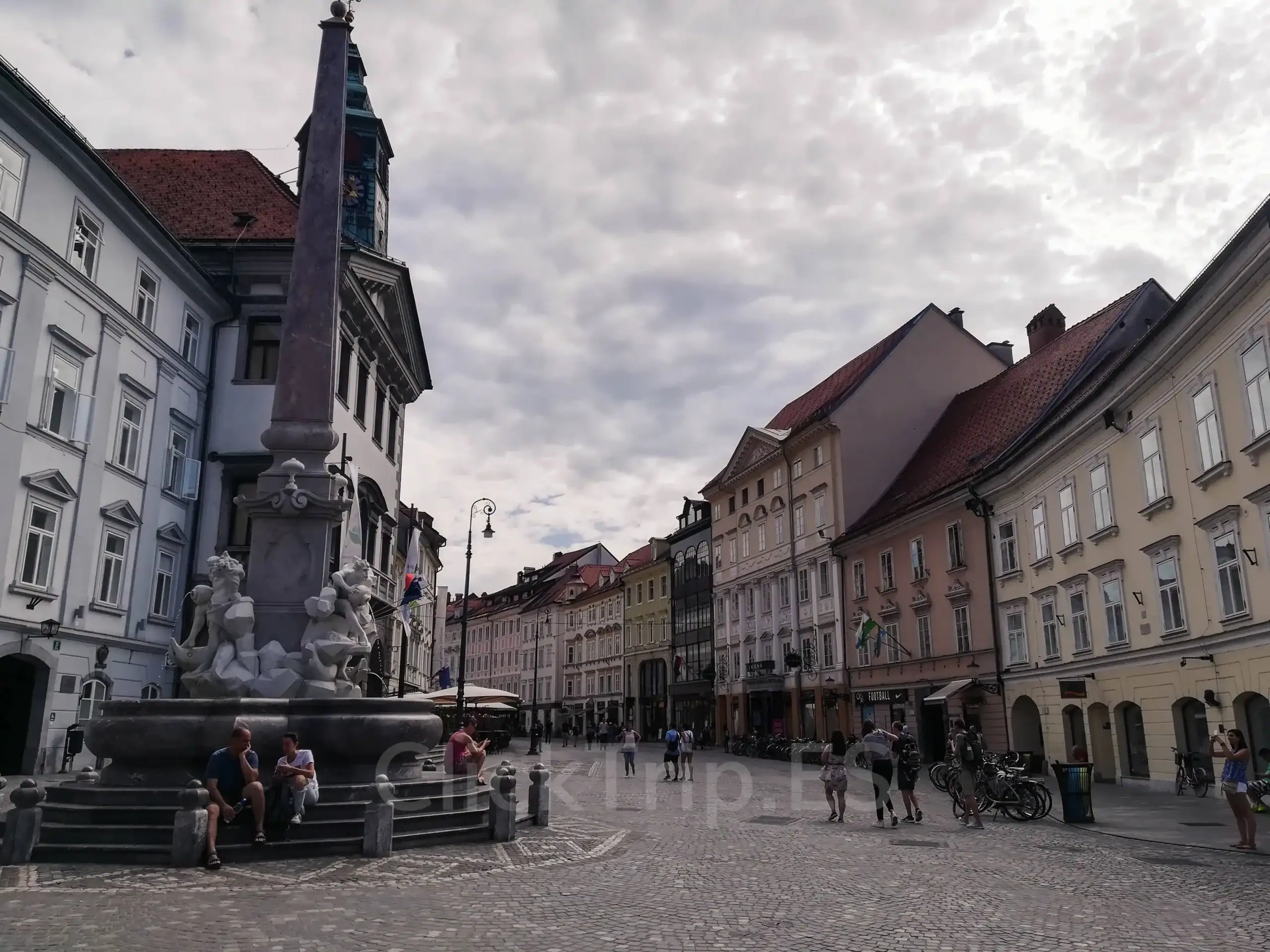 Mestni Trg 10 lugares que ver en Liubliana la capital de Eslovenia. ClickTrip