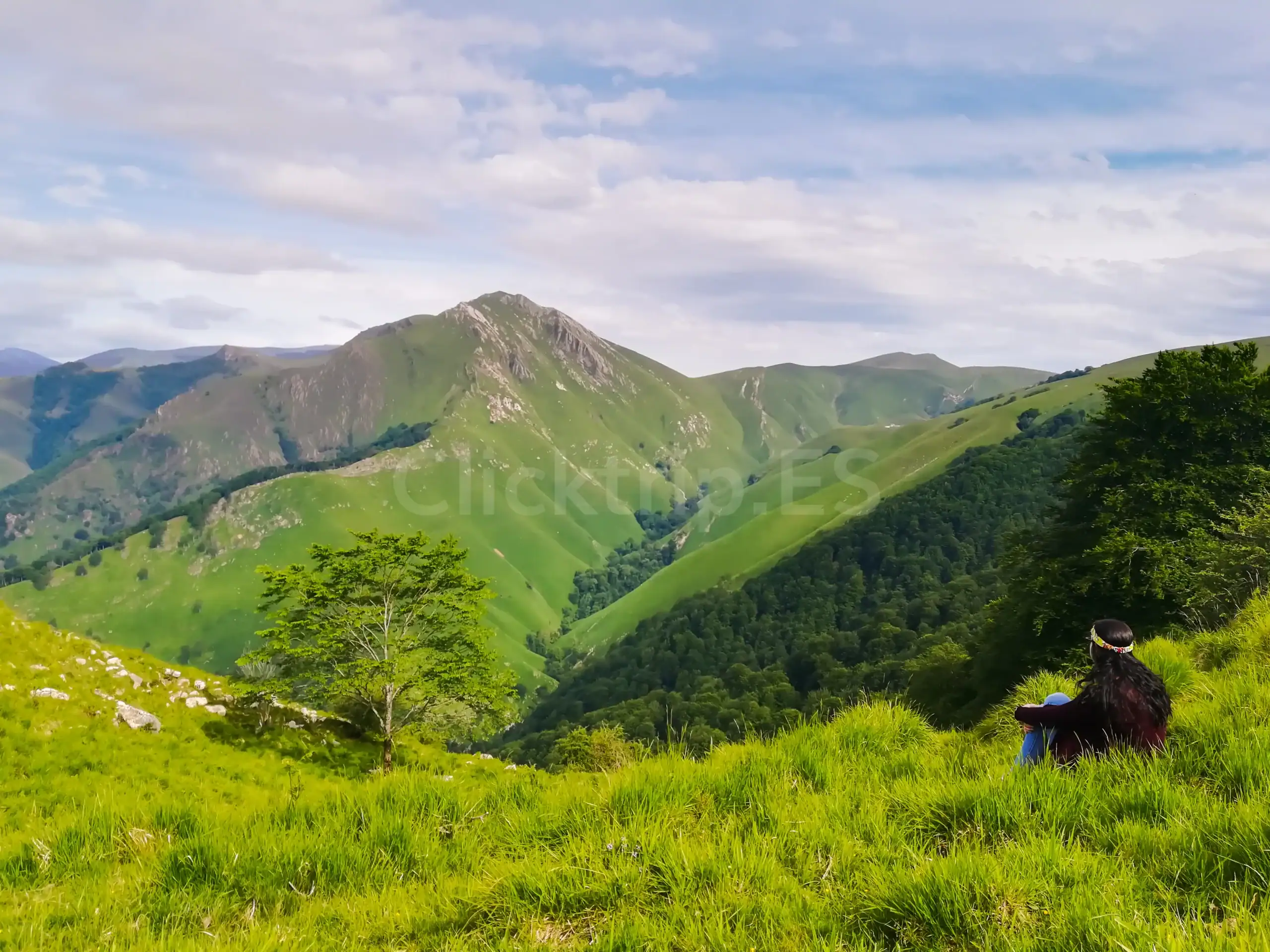 Cómo llegar a la Cueva de Arpea · Rutas de senderismo de montaña en Navarra - ClickTrip