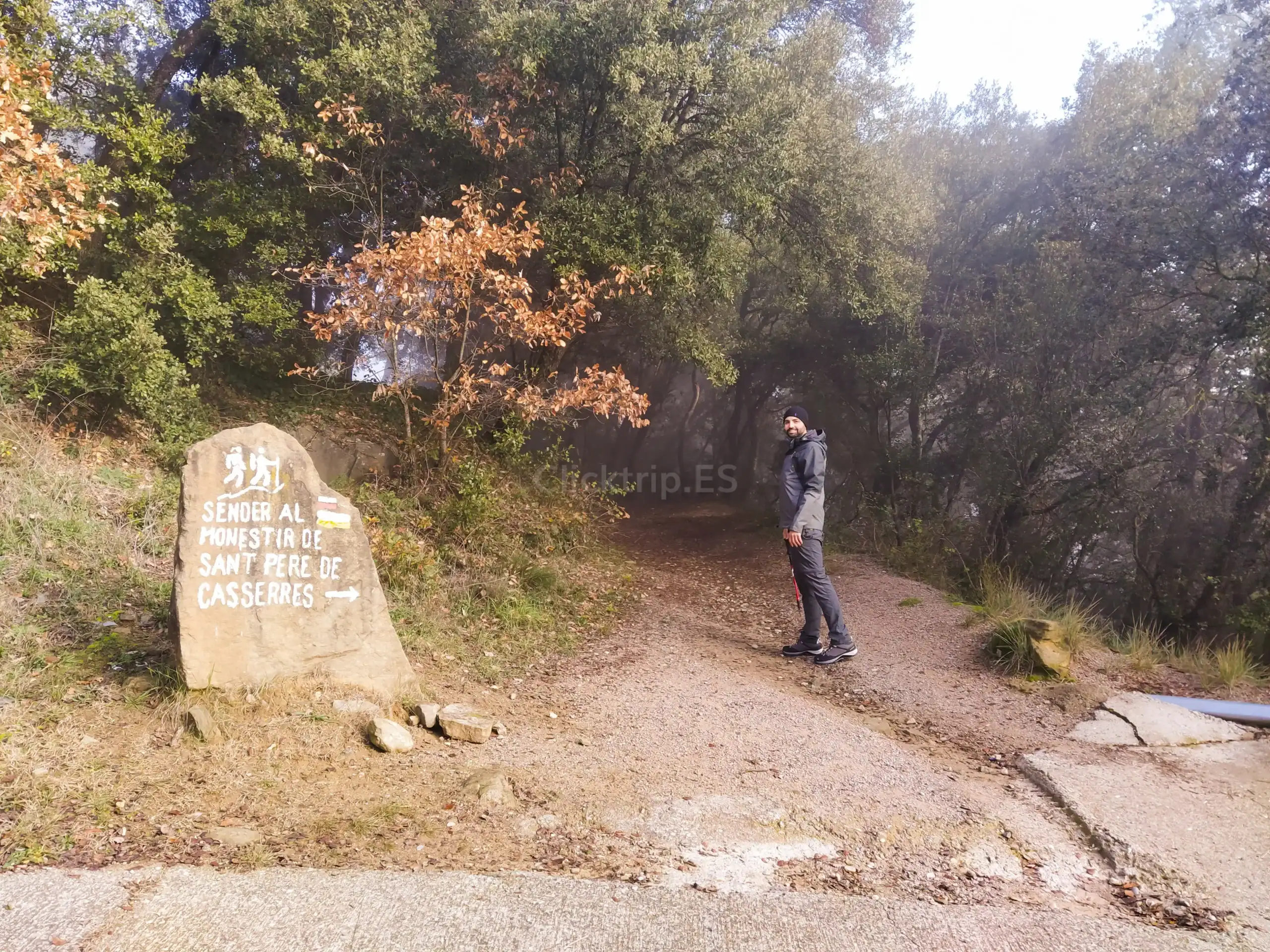 Ruta Monasterio Sant Pere de Casserres | Excursiones fáciles cerca de Barcelona Ruta Como llegar Sant Pere de Casserres Mirador del Ter Senderismo Maps ClickTrip (7)