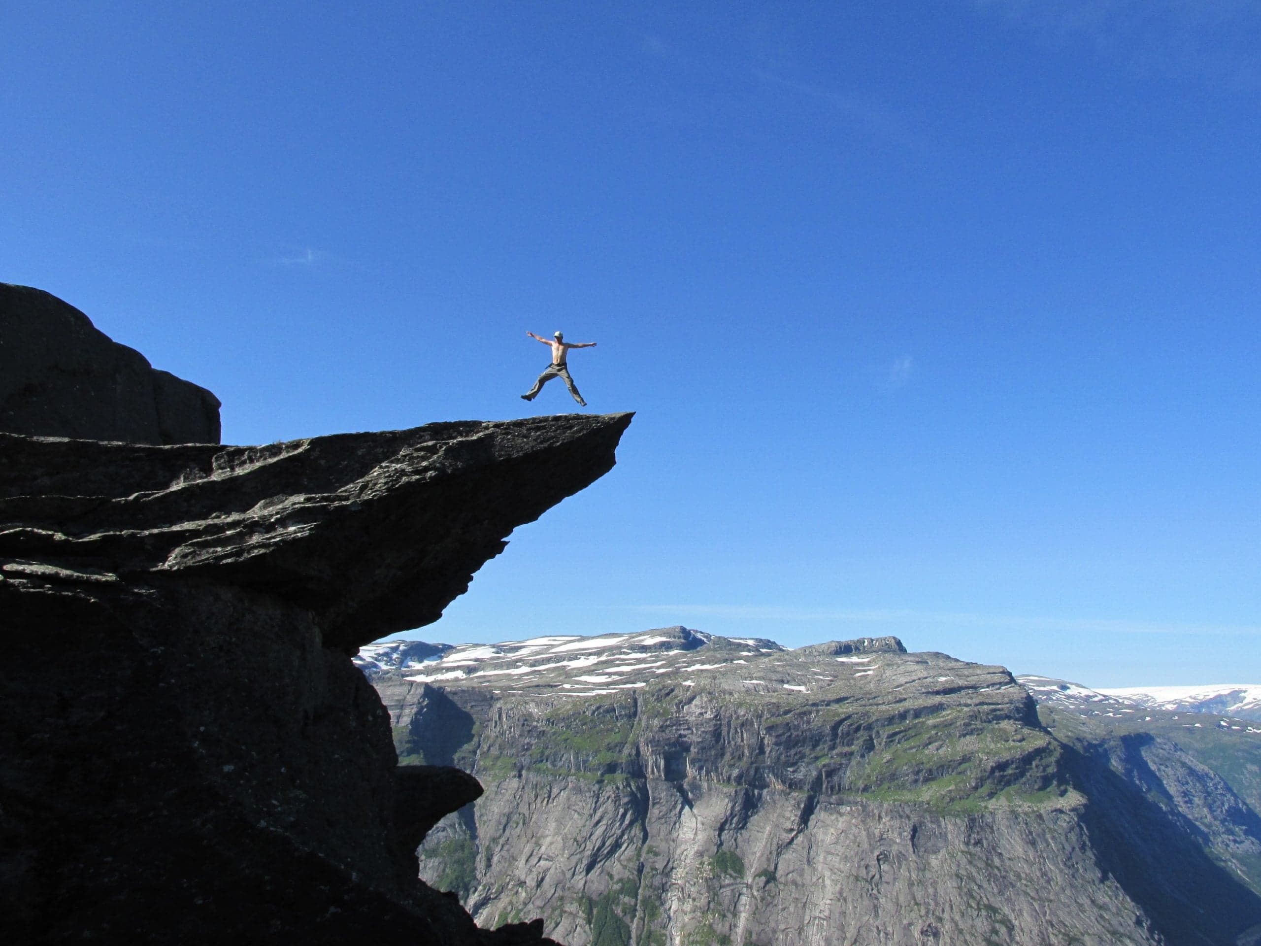 На языке Норвегия trolltunga