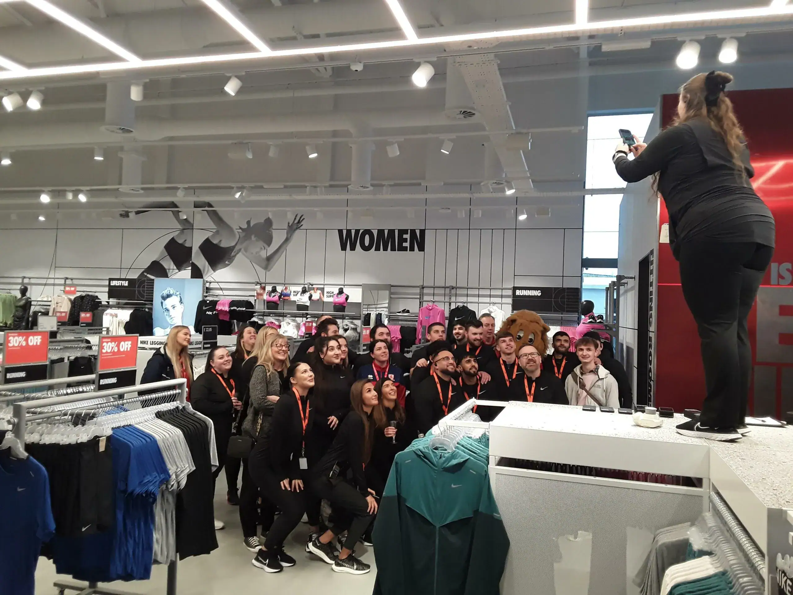 Pavimento in resina Ultratop levigato Nike Store Teesside Shopping Park UK