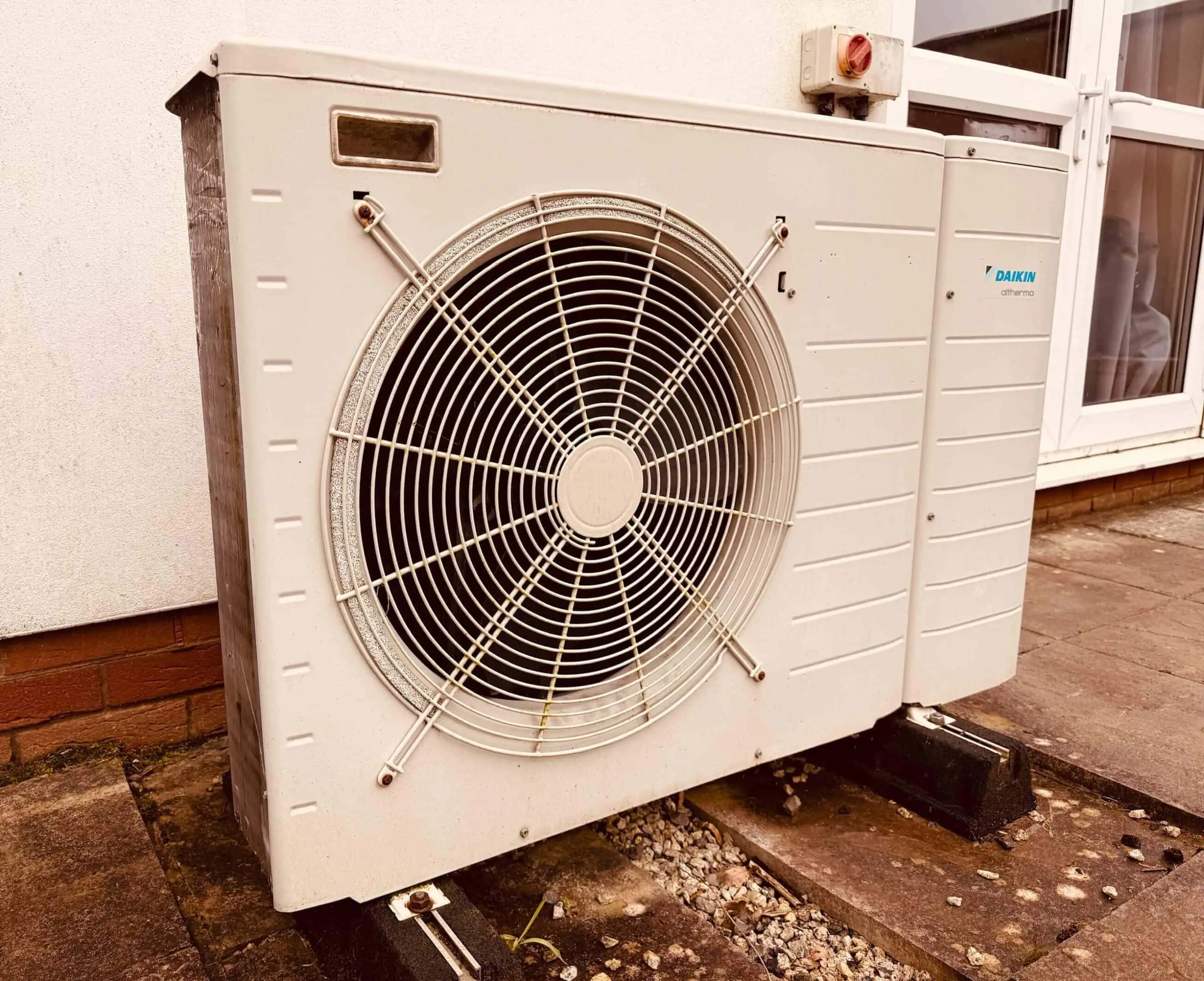 How Regular Heat Pump Maintenance Keeps Your Home Efficient Year-Round