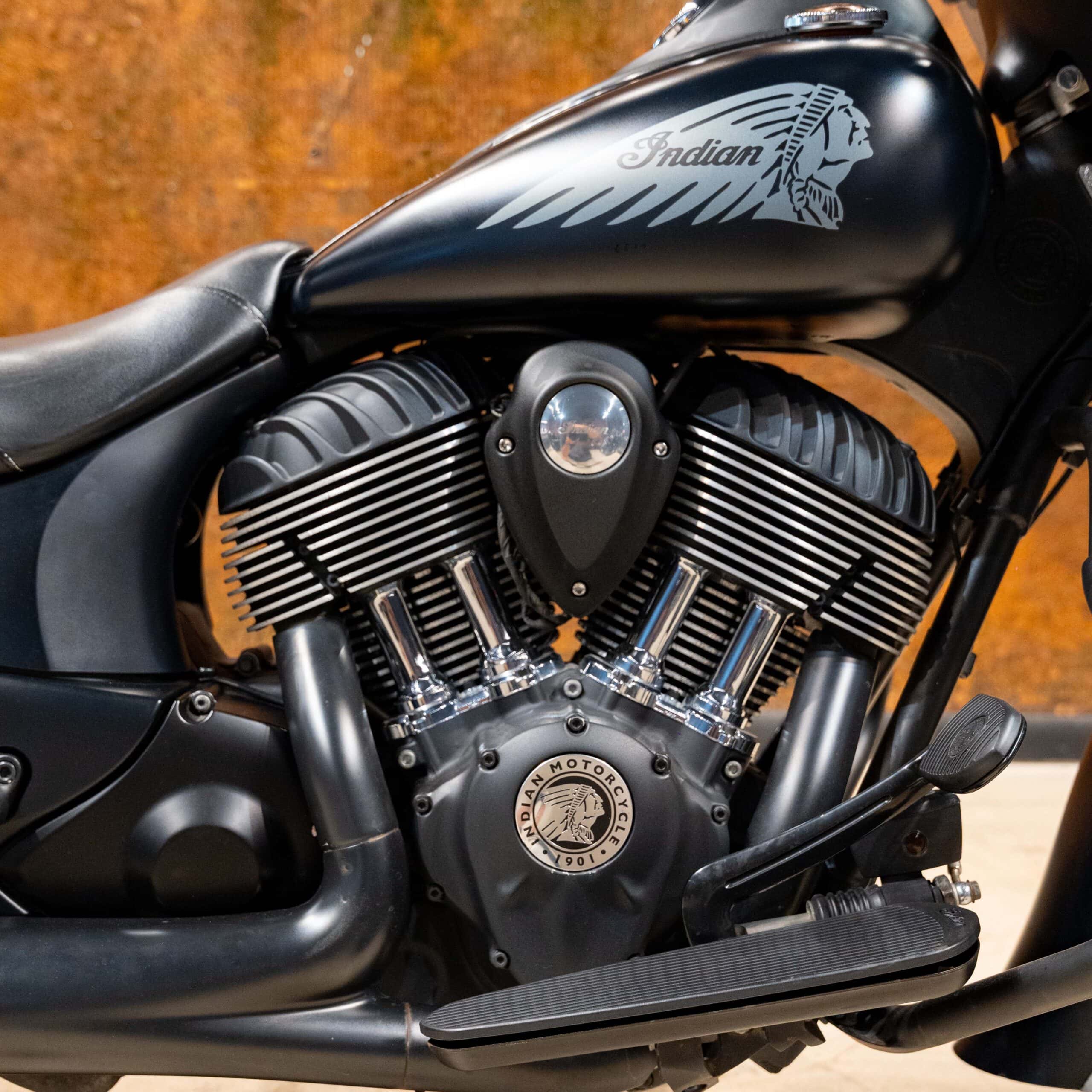2016 INDIAN CHIEF DARK HORSE