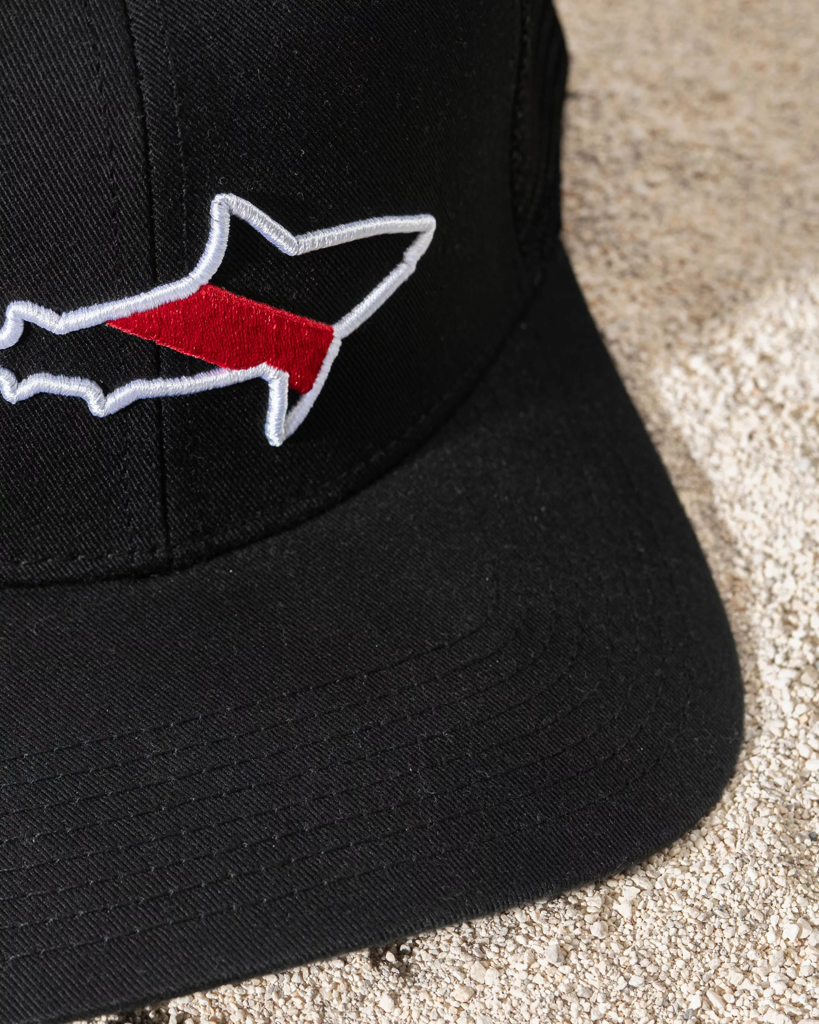GORRA CAMIONERA TIBURON 3D NEGRO