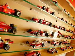 Model F1 Koleksiyoneri