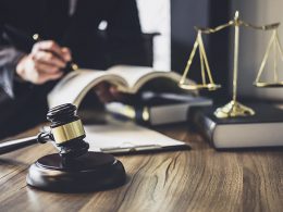Doanh nghiệp có là tác giả đồng thời là chủ sở hữu quyền tác giả?