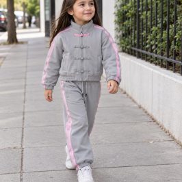 Conjunto sudadera y pantalón gris y rosa