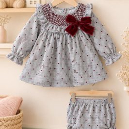 Vestido con Braguita gris corazones NEWNESS