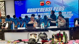 Kapolda Jabar, Irjen Pol. Rudi Setiawan: Aparat telah mengamankan 156 orang terduga pelaku dan menetapkan 26 orang sebagai tersangka pengrusakan dan pembakaran.