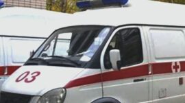 Ambulans termasuk kendaraan yang memiliki prioritas atau hak utama di jalan.