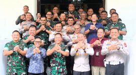 Kapolda Jawa Barat Irjen Pol. Pipit Rismanto melakukan kunjungan resmi ke Markas Komando Daerah Militer (Makodam) III/Siliwangi, Kamis (16/7/2026).