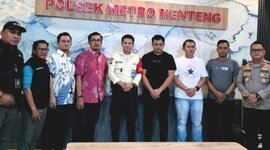 Kapolsek Metro Menteng AKBP Braiel Arnold Rondonuwu mengungkapkan bahwa tiga orang yang berada di dalam mobil Toyota Alphard merupakan personel Polda Jawa Barat.
