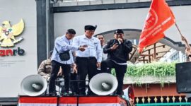 Ketum Aliansi Merah Putih minta dana efisiensi MBG dipakai untuk biayai PPPK penuh waktu. 
