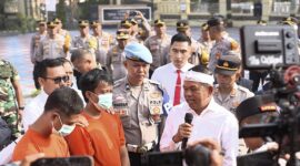 Langkah deteksi dini penyalahgunaan dan ketergantungan obat sediaan farmasi. Gubernur Jawa Barat Dedi Mulyadi mewacanakan pemeriksaan urine bagi seluruh siswa SMA/SMK di Jawa Barat.