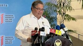 Presiden Prabowo Subianto meminta agar seluruh masyarakat Indonesia memiliki rekening bank sebagai bagian dari upaya memperluas inklusi keuangan nasional.