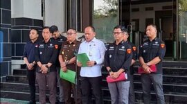 Kepala Pusat Penerangan Hukum Kejagung Anang Supriatna mengatakan, pelimpahan enam tersangka dilakukan setelah berkas perkara dinyatakan lengkap oleh JPU.