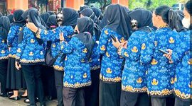 Para ASN PPPK masih berharap dapat beralih status menjadi PNS mulai awal 2027.