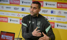 ALT= Ahmed Kantari en conférence de presse.