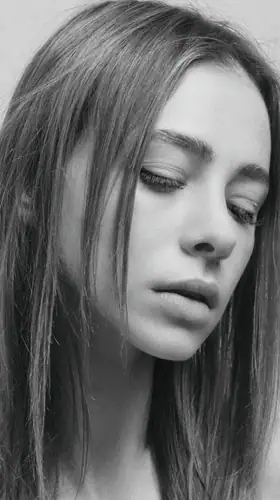 How Anxiety Impacts Relationships: Why You Push People Away Without Meaning To