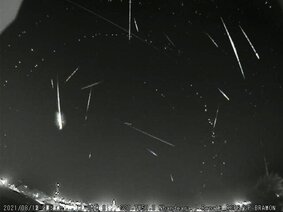 Meteoros registrados em Nhandeara, SP - Créditos: Renato Poltronieri / BRAMON