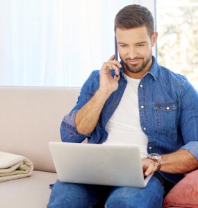 person with questions to ask a franchisor