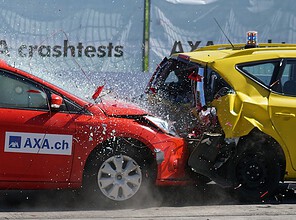 Korkunç bir kaza, güvenlik kameralarına saniye saniye yansıdı. Kaza görüntüleri,