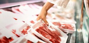 Lee más sobre el artículo Fuerte baja en el consumo de carne vacuna por la suba de precios: 12% en un año