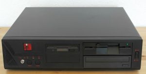 Damals eine Design-Sensation: Der schwarze ESCOM-PC