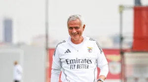 alt= Mourinho descend le Fenerbahçe