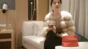 腼腆害羞高颜值