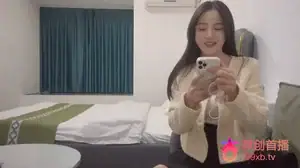 口活非常棒特写口交，干起来两个大白兔晃的厉害