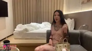 今天化身符文战士，操了酷妹细腰长腿