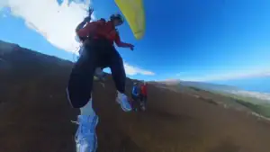 Despegue de parapente biplaza en el norte de Tenerife con Enminube